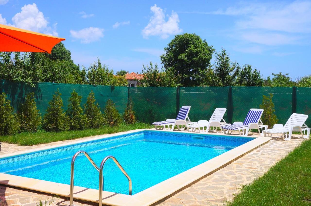 Вила Едем - Villa Edem - Beach Bolata Area Balgarevo Bagian luar foto